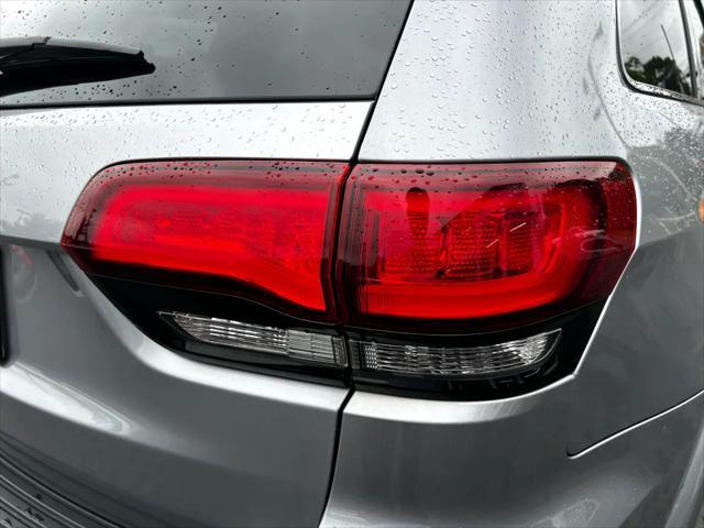 Photo of 2018 Billet Silver Metallic Clearcoat Jeep Grand Cherokee