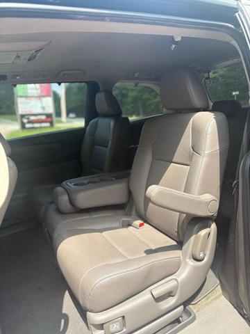 Photo of 2014 Crystal Black Pearl Honda Odyssey