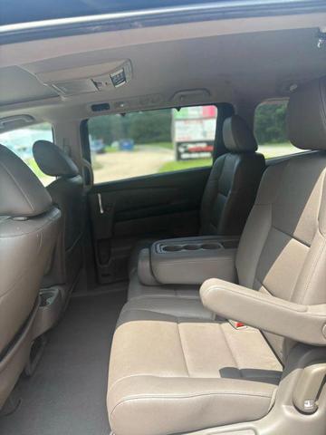 Photo of 2014 Crystal Black Pearl Honda Odyssey