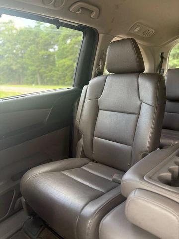 Photo of 2014 Crystal Black Pearl Honda Odyssey