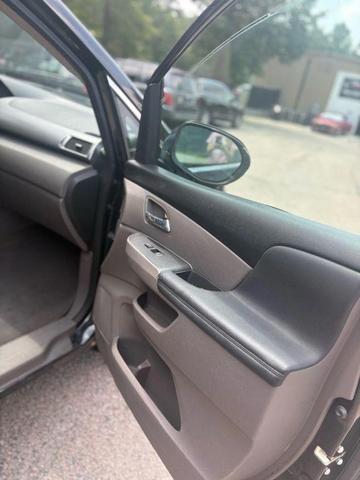 Photo of 2014 Crystal Black Pearl Honda Odyssey