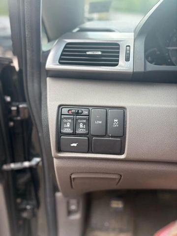 Photo of 2014 Crystal Black Pearl Honda Odyssey