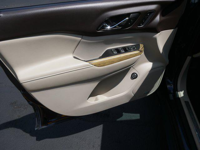 Photo of 2017 Iridium Metallic GMC Acadia