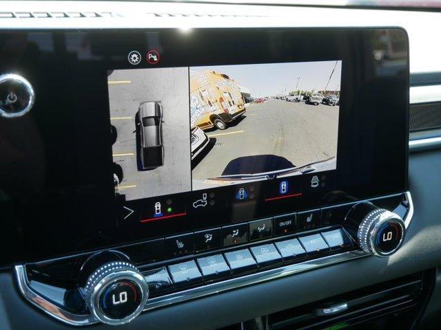 Photo of 2025 Summit White GMC Canyon