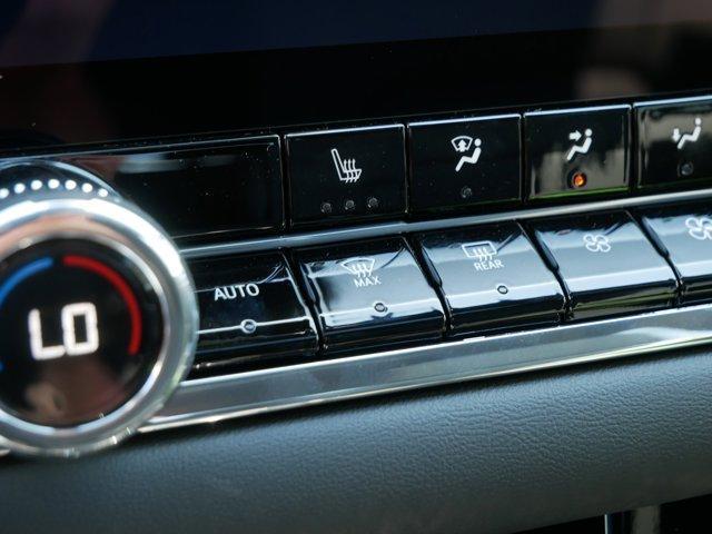 Photo of 2025 Summit White GMC Canyon