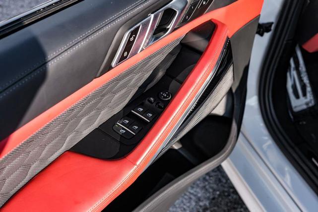 Photo of 2023 Mineral White Metallic BMW X6 M