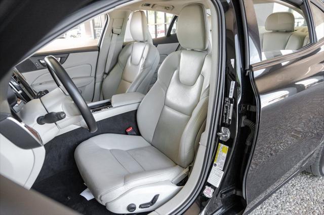Photo of 2021 Black Stone Volvo S60