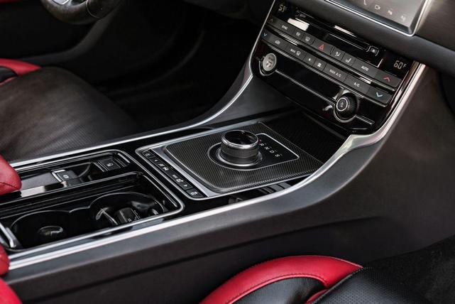 Photo of 2018 Narvik Black Jaguar XF