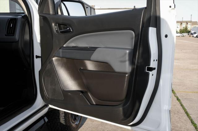Photo of 2022 Summit White Chevrolet Colorado
