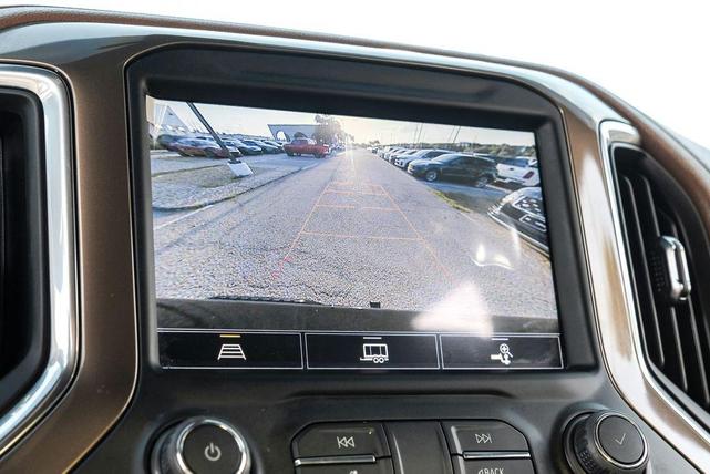 Photo of 2021 Black Chevrolet Silverado 1500