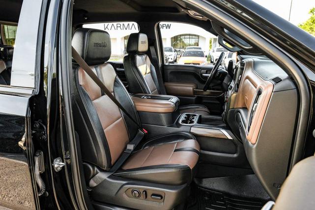Photo of 2021 Black Chevrolet Silverado 1500