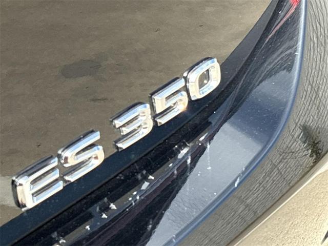 Photo of 2023 Obsidian Lexus ES 350