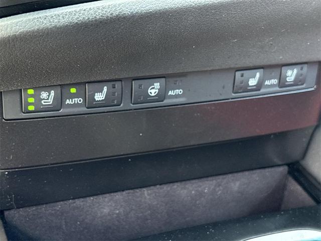Photo of 2023 Obsidian Lexus ES 350