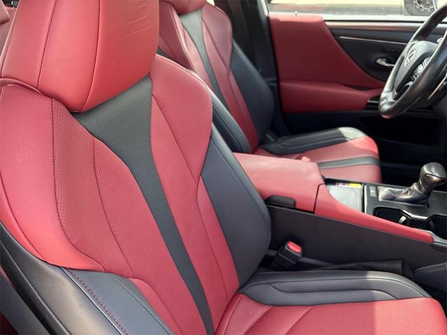 Photo of 2023 Obsidian Lexus ES 350