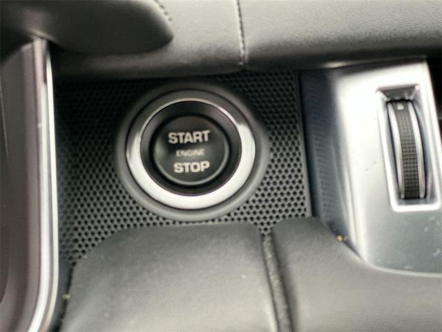 Photo of 2020 Fuji White Land Rover Range Rover Sport