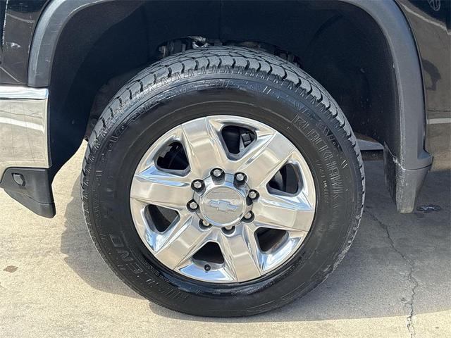 Photo of 2020 Black Chevrolet Silverado 2500