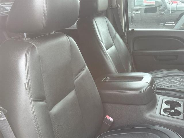 Photo of 2013 White Diamond Tricoat GMC Sierra 1500