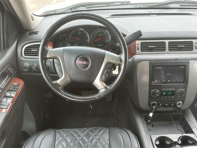Photo of 2013 White Diamond Tricoat GMC Sierra 1500