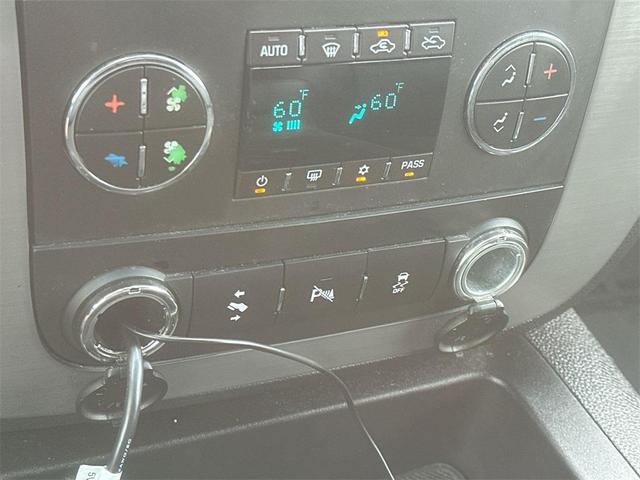 Photo of 2013 White Diamond Tricoat GMC Sierra 1500