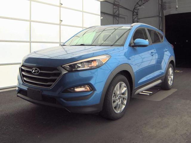 Photo of 2017 Caribbean Blue Hyundai TUCSON