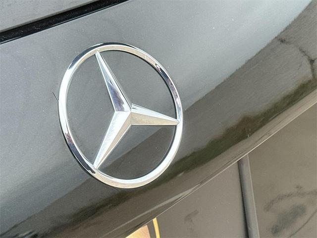 Photo of 2020 Night Black Mercedes-Benz GLB 250