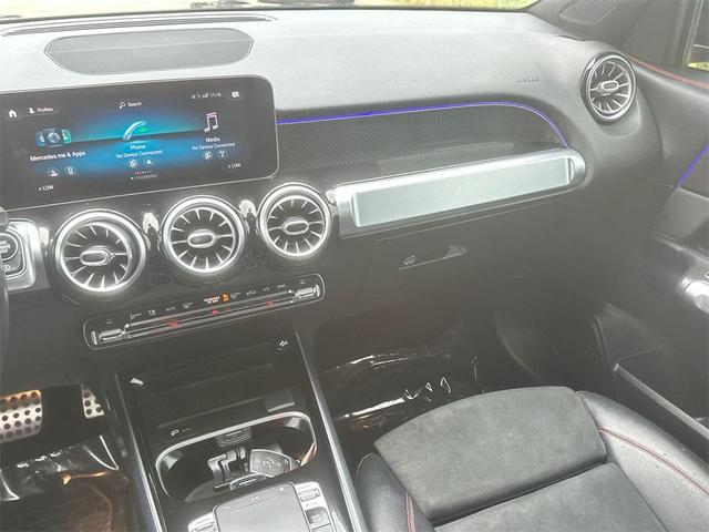 Photo of 2020 Night Black Mercedes-Benz GLB 250