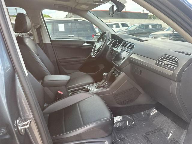 Photo of 2021 Platinum Gray Metallic Volkswagen Tiguan