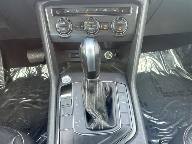 Photo of 2021 Platinum Gray Metallic Volkswagen Tiguan