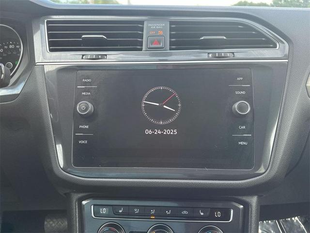 Photo of 2021 Platinum Gray Metallic Volkswagen Tiguan