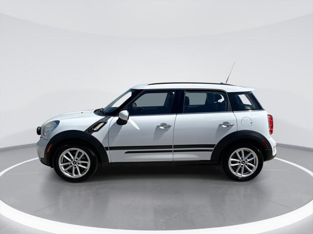 Photo of 2015 Light White MINI Countryman