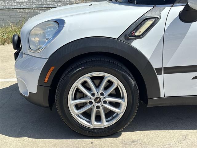 Photo of 2015 Light White MINI Countryman