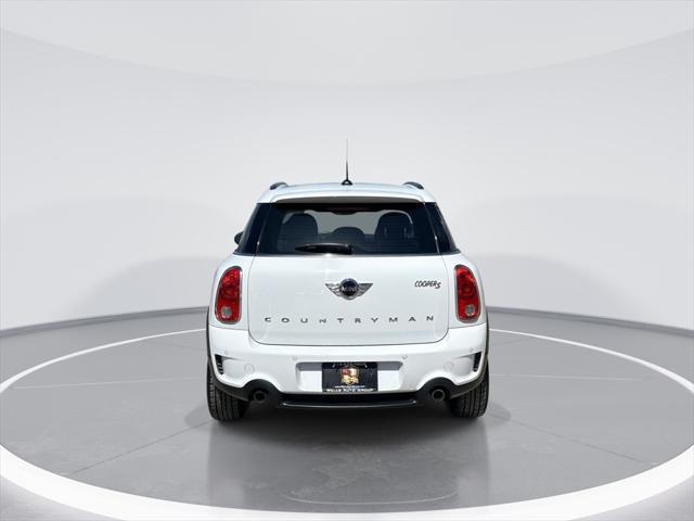 Photo of 2015 Light White MINI Countryman