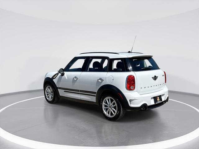 Photo of 2015 Light White MINI Countryman