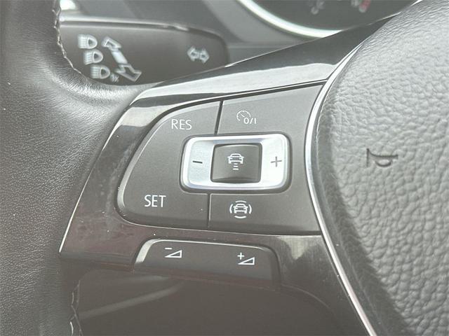 Photo of 2021 Pure White Volkswagen Tiguan