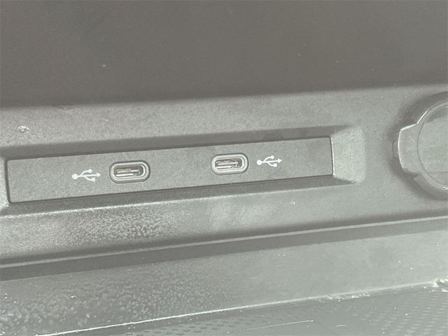 Photo of 2021 Pure White Volkswagen Tiguan