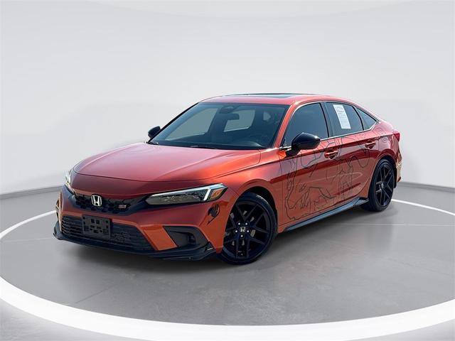 Photo of 2022 Orange Pearl Honda Civic Si