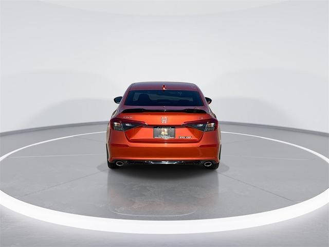 Photo of 2022 Orange Pearl Honda Civic Si