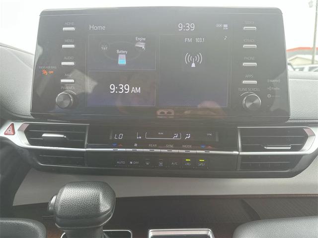 Photo of 2022 Midnight Black Metallic Toyota Sienna