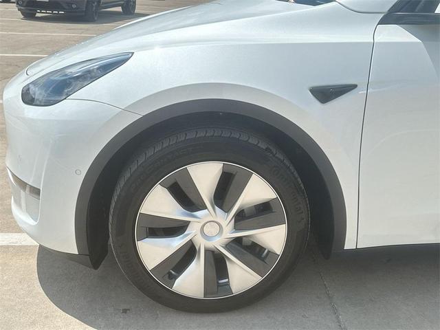 Photo of 2022 Pearl White Multi-Coat Tesla Model Y