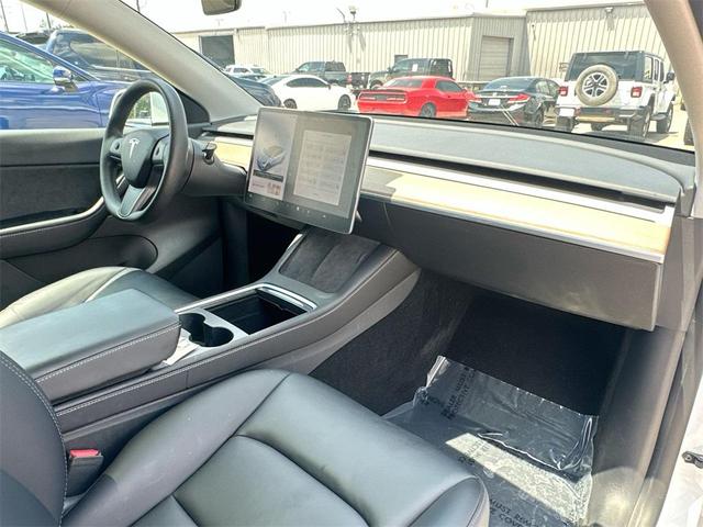 Photo of 2022 Pearl White Multi-Coat Tesla Model Y