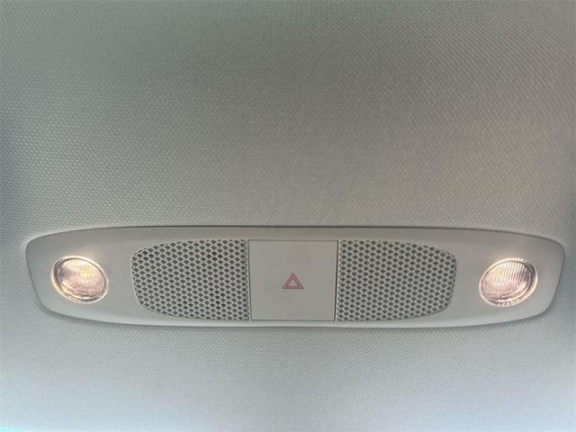 Photo of 2022 Pearl White Multi-Coat Tesla Model Y