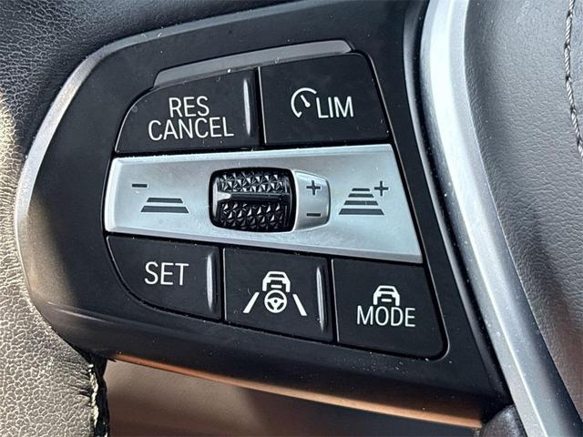 Photo of 2022 Mineral White Metallic BMW X5