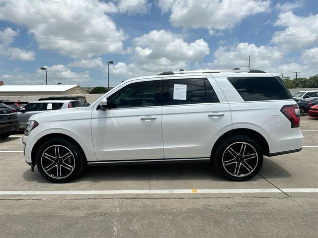 Photo of 2019 White Platinum Metallic Tri-Coat Ford Expedition