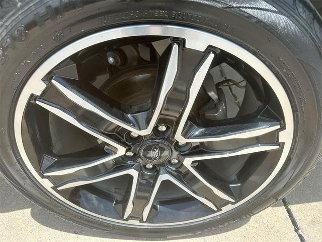 Photo of 2019 White Platinum Metallic Tri-Coat Ford Expedition