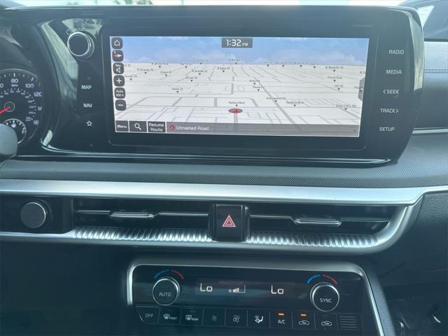 Photo of 2022 Ebony Black Kia K5