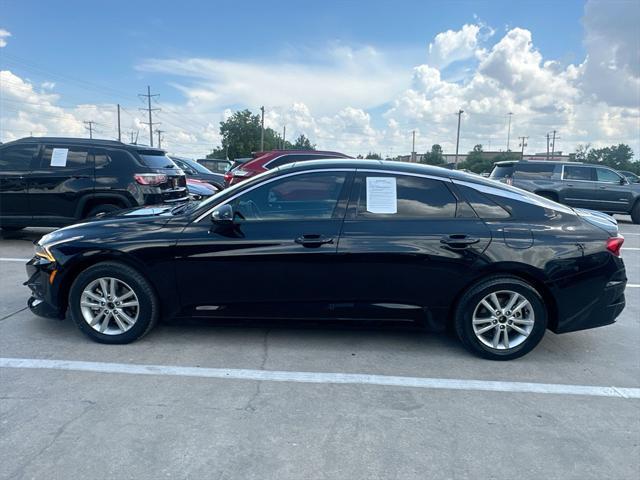 Photo of 2022 Ebony Black Kia K5