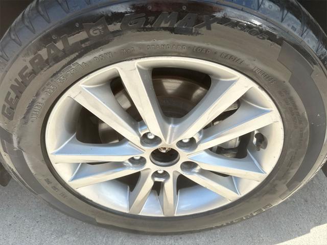 Photo of 2022 Ebony Black Kia K5