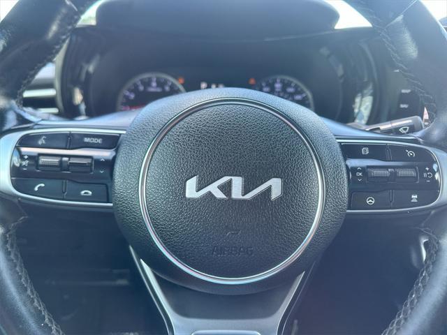 Photo of 2022 Ebony Black Kia K5