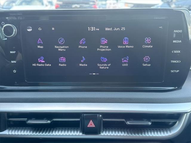 Photo of 2022 Ebony Black Kia K5