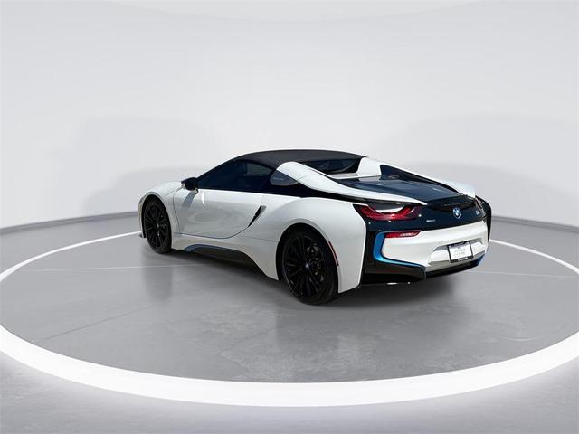 Photo of 2019 Crystal White Pearl Metallic w/BMW i Frozen Blue BMW i8